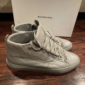 Balenciaga arenas size 44